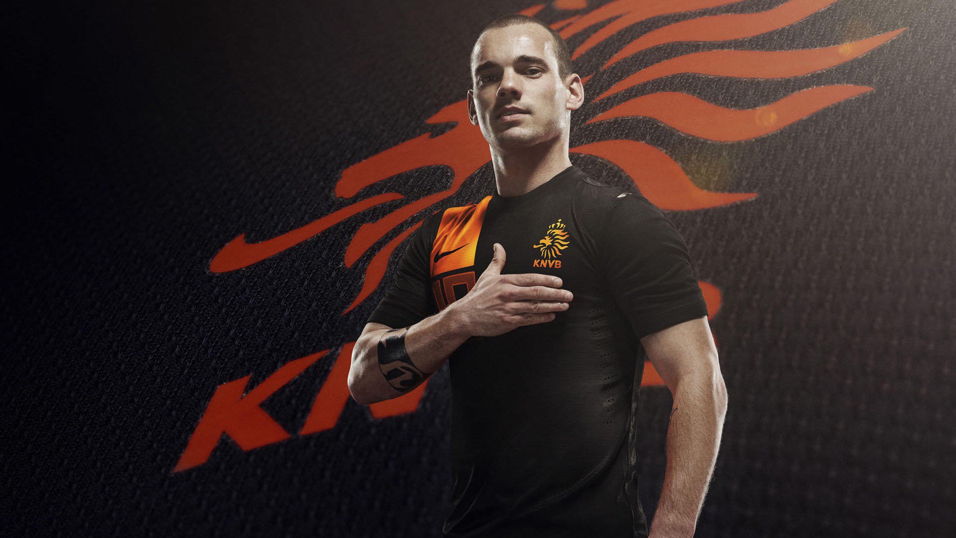 欧洲杯赛场上出现惊险一幕，球队全力争胜，欧洲杯赛场突发意外