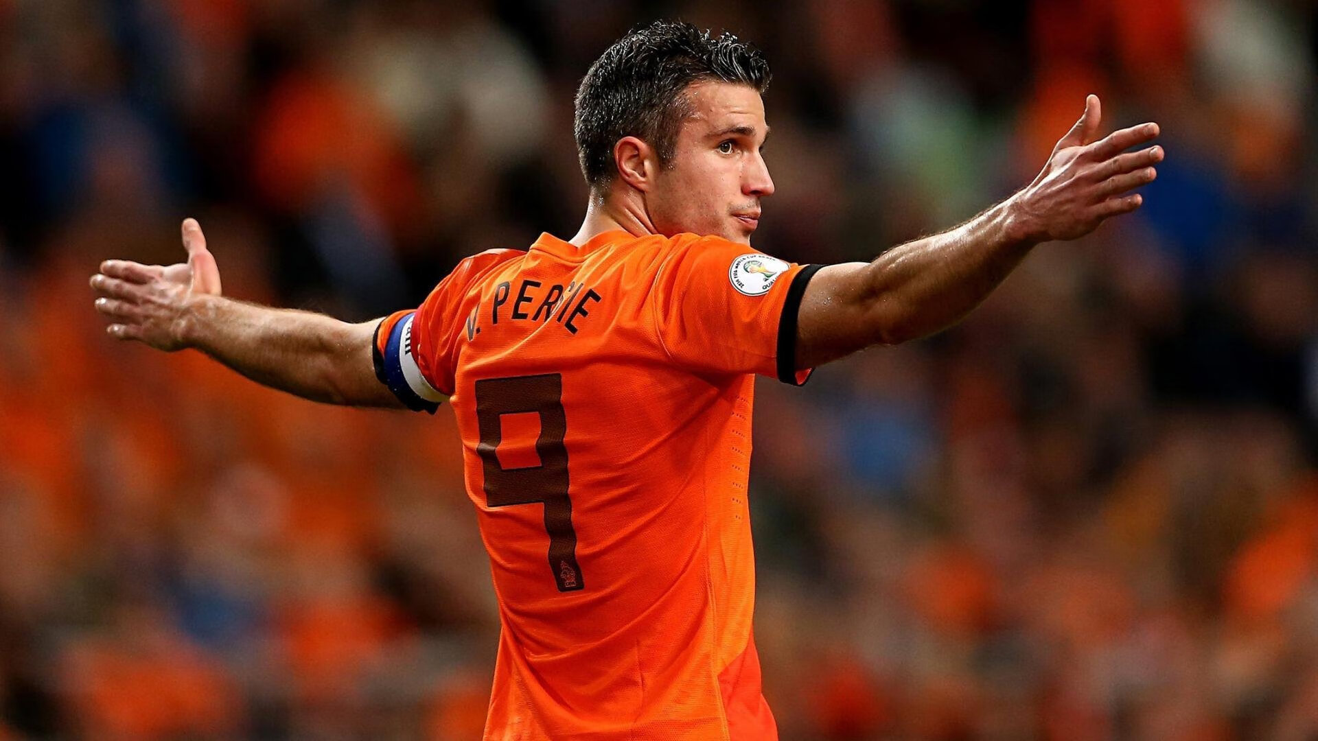 “英超豪门碰撞，争冠形势日趋激烈”，英超8大豪门